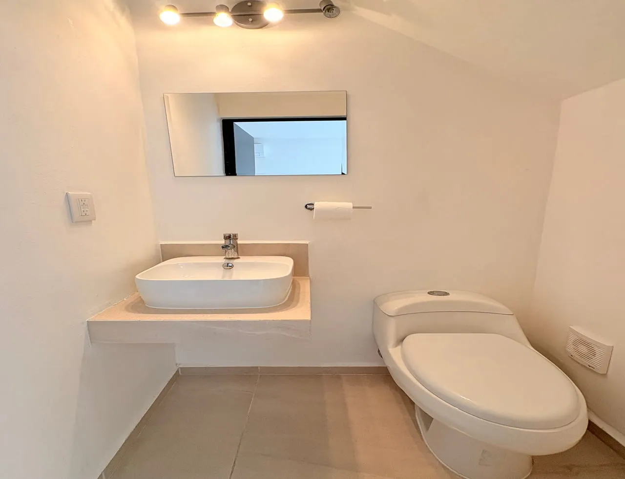 Casa 2 Recamaras en Renta Sin Muebles en Jardines de Mayakoba | Privada Daimiel 1