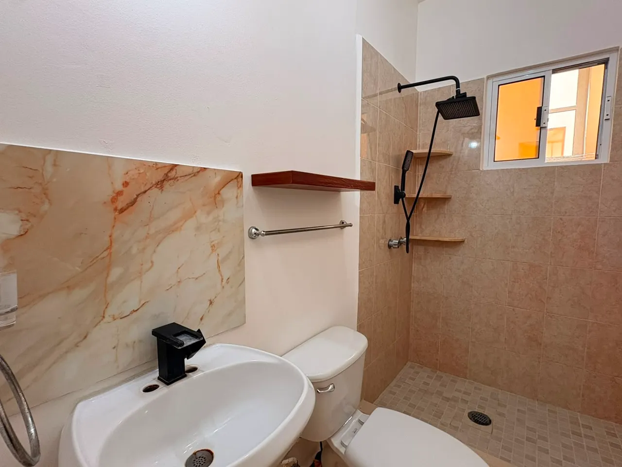 baño-departamento-terre-1-jardines-ciudad-mayakoba Departamento de 2 Recámaras en Renta en Terre 1, Jardines de Ciudad Mayakoba