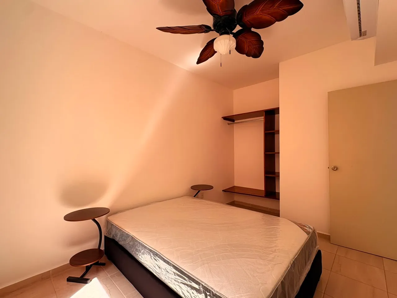recamara-secundaria-ventilador-departamento-terre-1-jardines-ciudad-mayakoba Departamento de 2 Recámaras en Renta en Terre 1, Jardines de Ciudad Mayakoba
